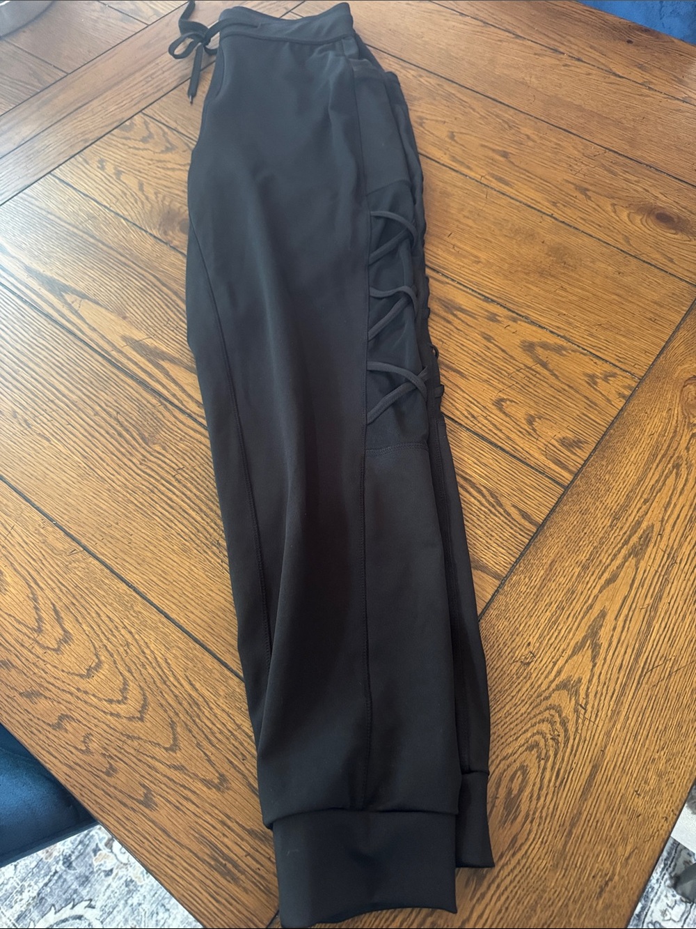 POP Fit women’s Black joggers Lace-Up side detail, side pockets, new no tags, M